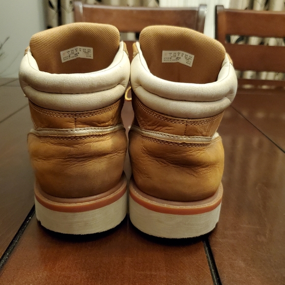 Boys timberlands size 7 - Picture 6 of 6